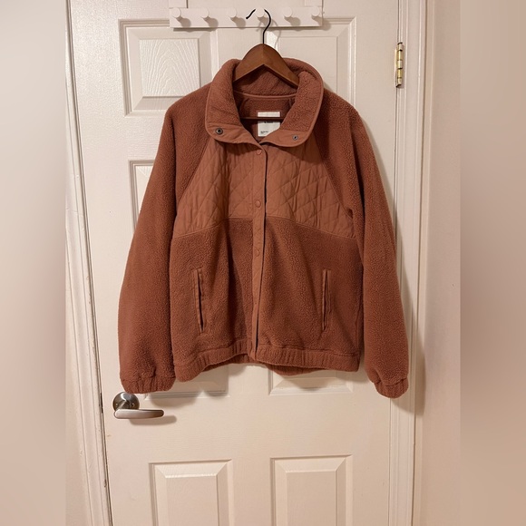 Snap Button Fleece - Picture 1 of 2